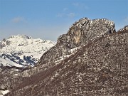 14 Zoom verso la Corna Camoscera-'Coren' (1329 m) e oltre lo Zuccone Campelli 